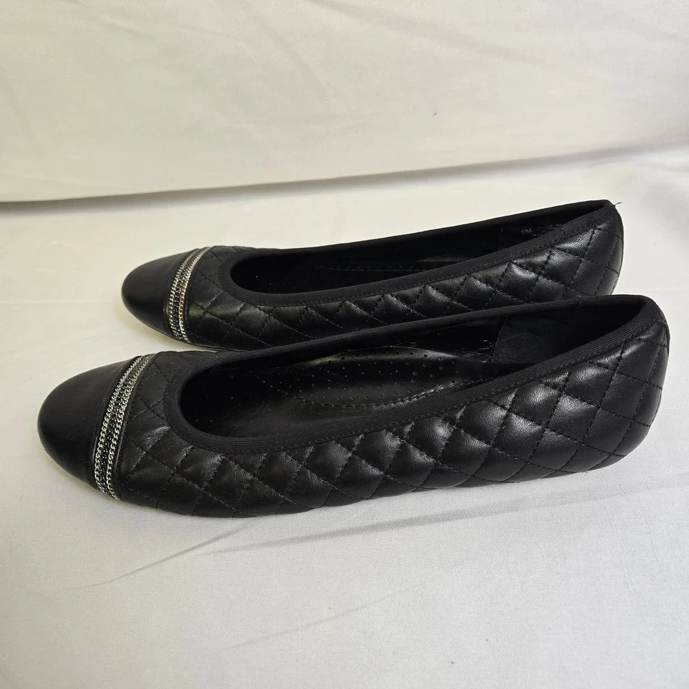 Chico's Quilted Ballet Flats, Silver Tone Chain Accent, Black, Size 9 - Picture 3 of 12